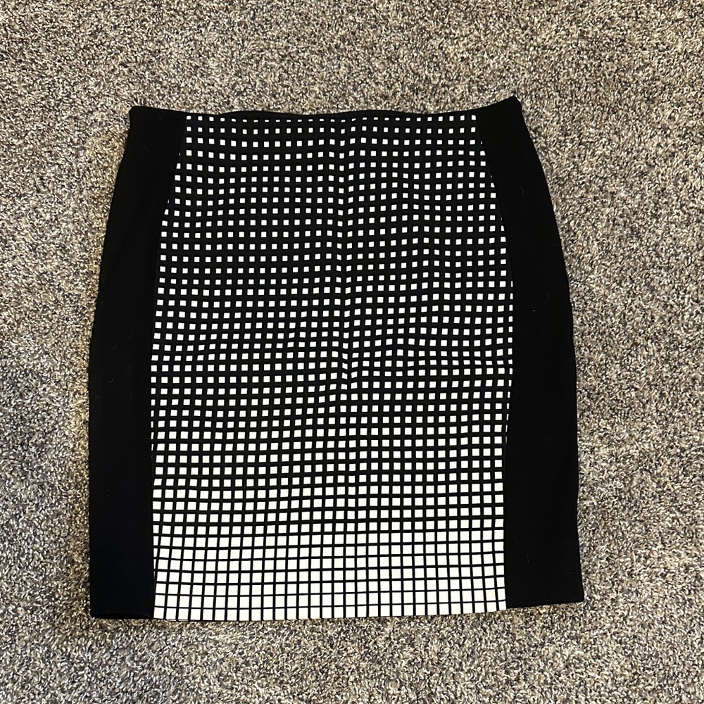 White House Black Market Monochrome Grid Mini Skirt